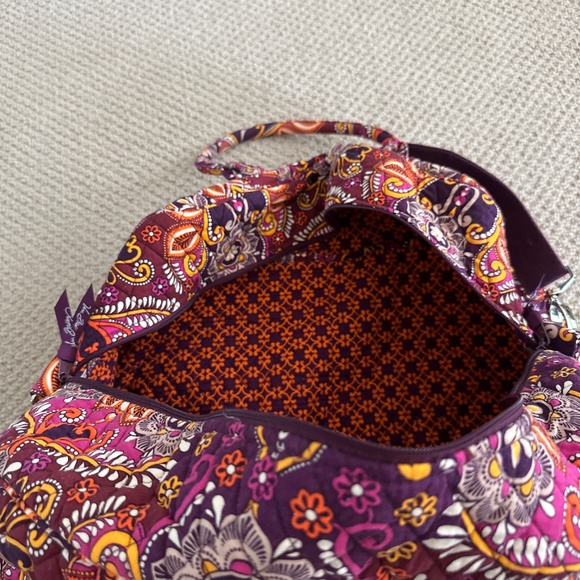 Vera Bradley duffle with pockets - Picture 2 of 2